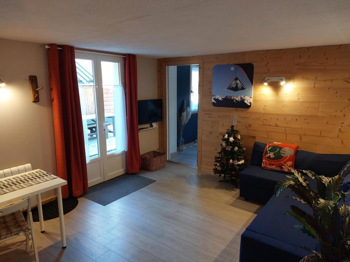 Studio Au Pied Des Montagnes Le Bourg-dʼOisans Buitenkant foto